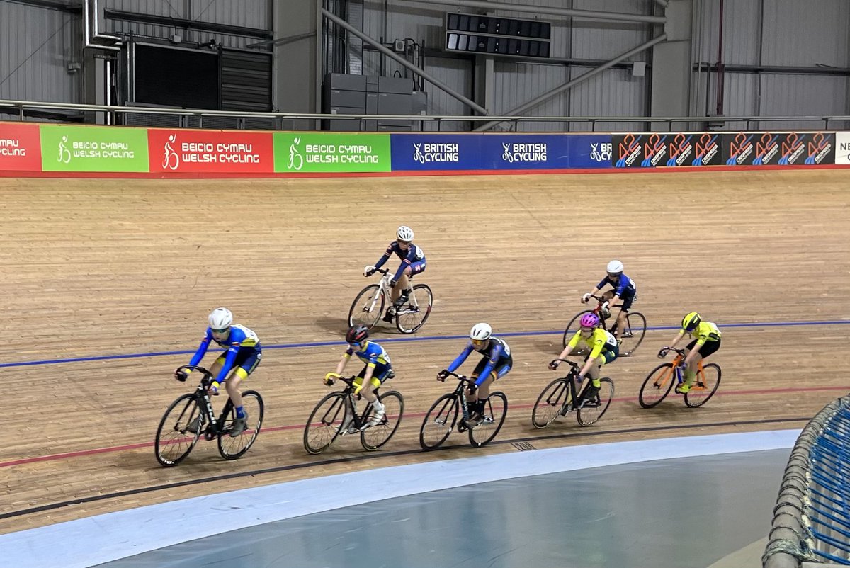 Team PPV represented at the A/B and B/C Newport Live for race night. Up up up!  Good racing by all 👍 #trackcycling #geraintthomasvelodrome #newportlive #kidsracing #tracksprinting #welshcycling #britishcycling