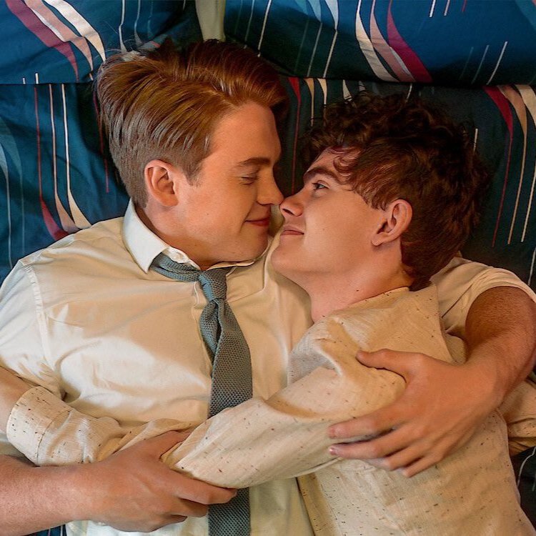 SeriesBrasil's tweet image. TOP CASAIS DO ANO

3 • Nick e Charlie (Heartstopper)