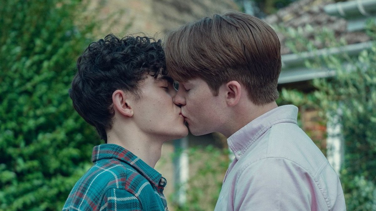 SeriesBrasil's tweet image. TOP CASAIS DO ANO

3 • Nick e Charlie (Heartstopper)