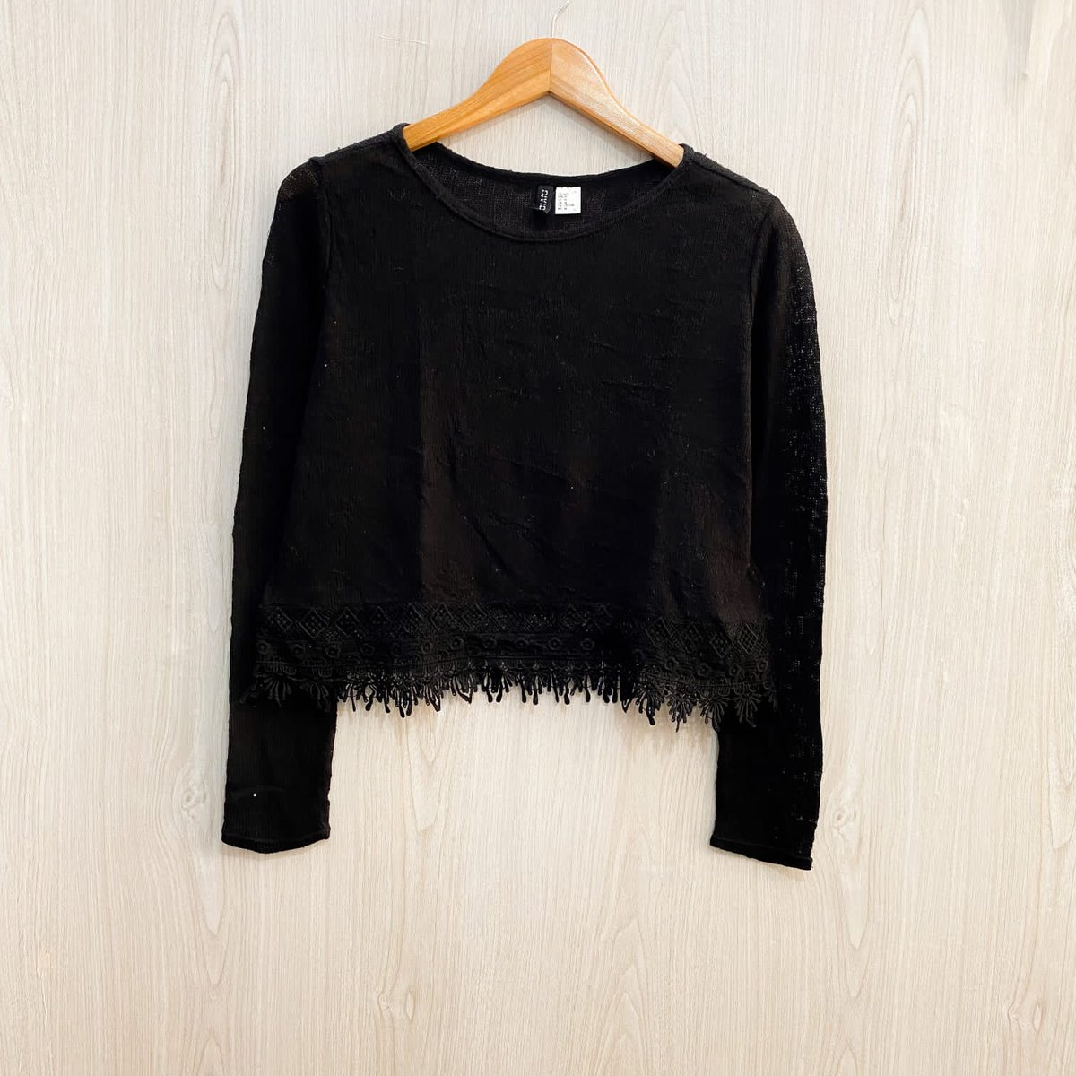 trymarr_'s tweet image. Wts baju uniqlo dan Hnm like new banget, for order bisa dm yaa #zonauangᅠᅠ #zonajajan #preloved