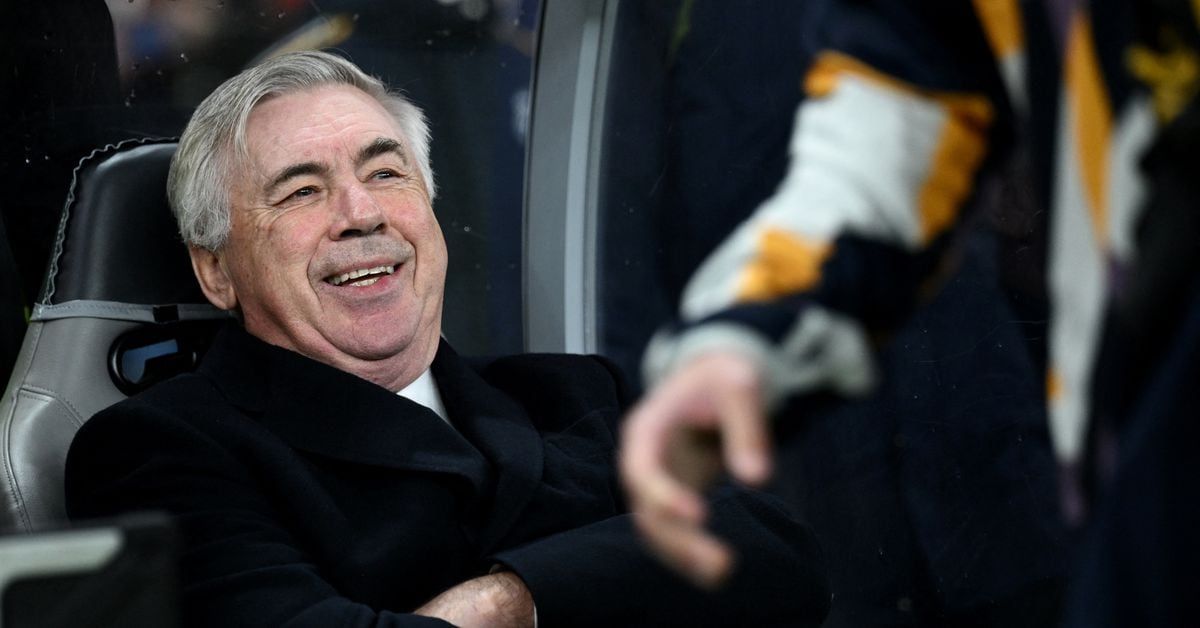 Ancelotti in no rush to sign new Real deal reut.rs/41oTHdw