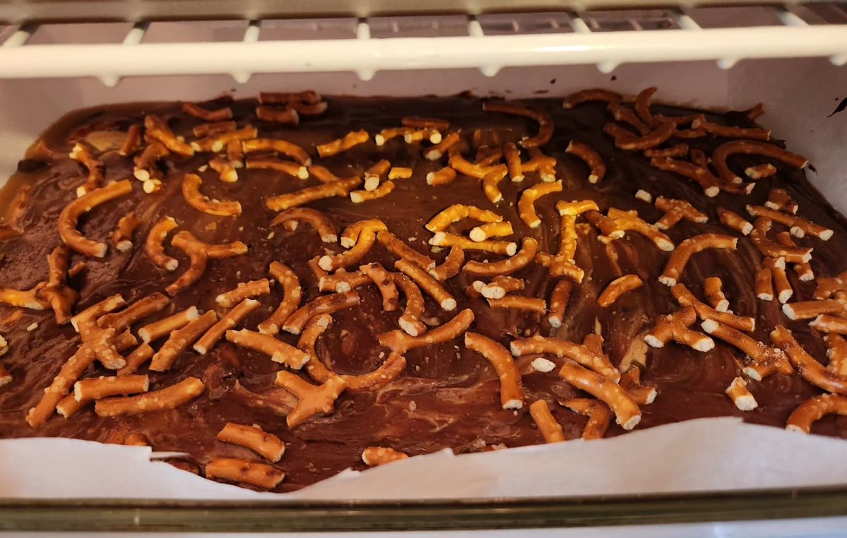 DMcPhail's tweet image. OMG! I made friggin&apos; awesome toffee! And a bunch of other stuff... #fromtheespeccafeteria #especcooks