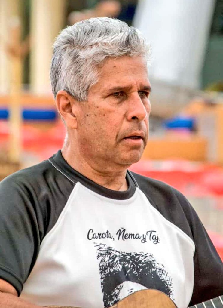 Luis Hernández "El guareque"  del grupo Carota, ñema y tajá ha emprendido su viaje a la eternidad. Luz a su alma.