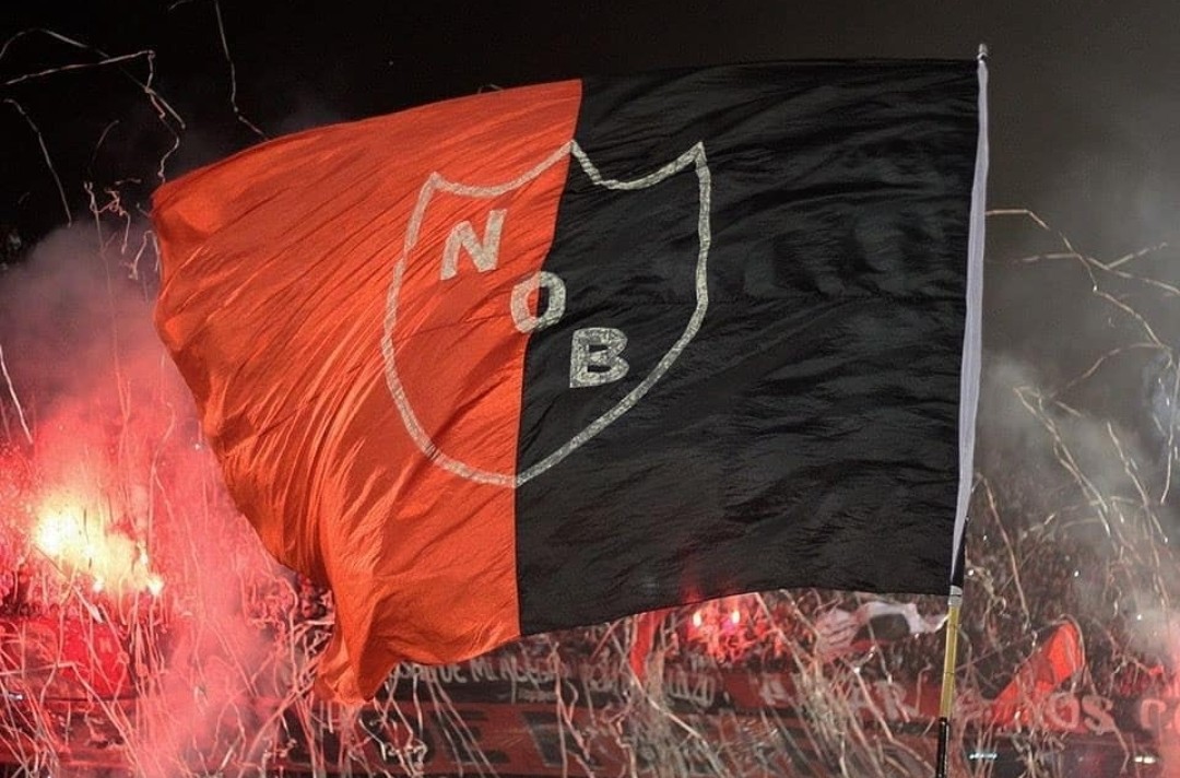 Te amo, y te juro que por nada en el mundo voy a cambiar ese sentimiento, por nada.
Yo se que vendrán buenos tiempos, Newell's querido.🔴⚫