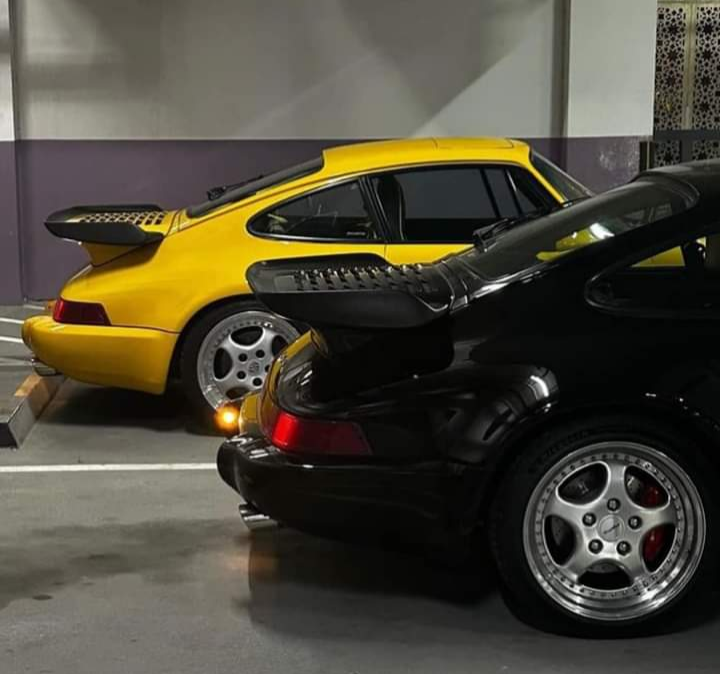 #Porsche 💛🖤