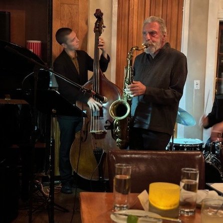Saturday night at Club Legato. Santa Fe swings to great jazz! 🎷🎶