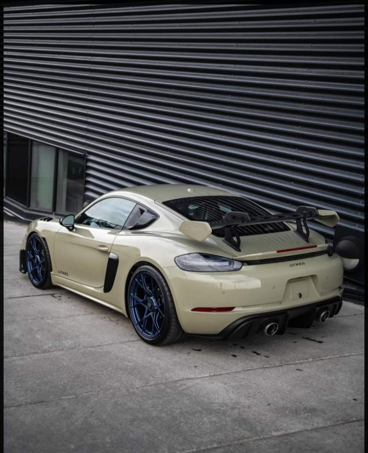 #Porsche 💯🥂