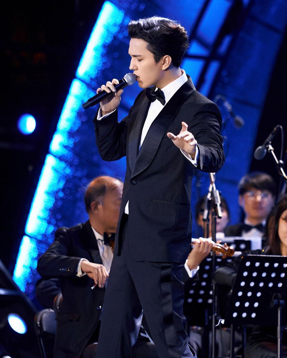 dimash_usa tweet picture