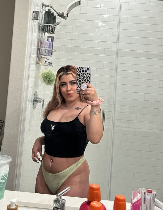 mirror pic https://t.co/Wq6raWVExH