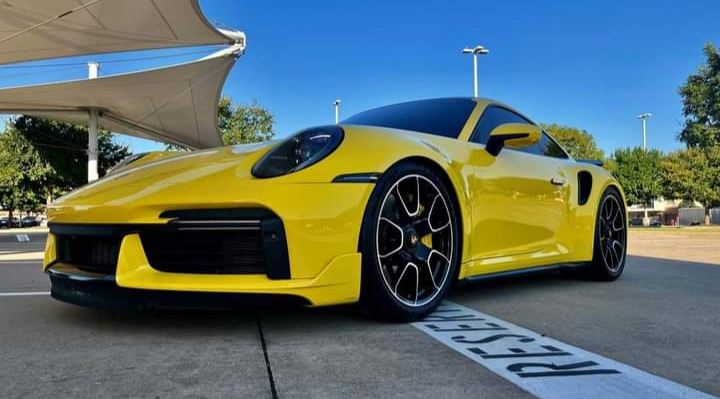 #Porsche 💛✨