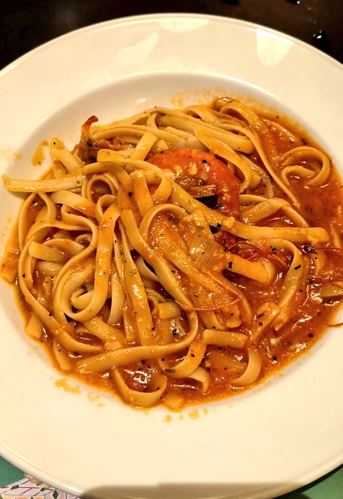AbangOmar's tweet photo. Dinner @ Lemon Grass Cafe, Shangri-La Hotel Kuala Lumpur
#DeptYearEndDinner #buffetdinner https://t.co/ycQW0Y14Jf