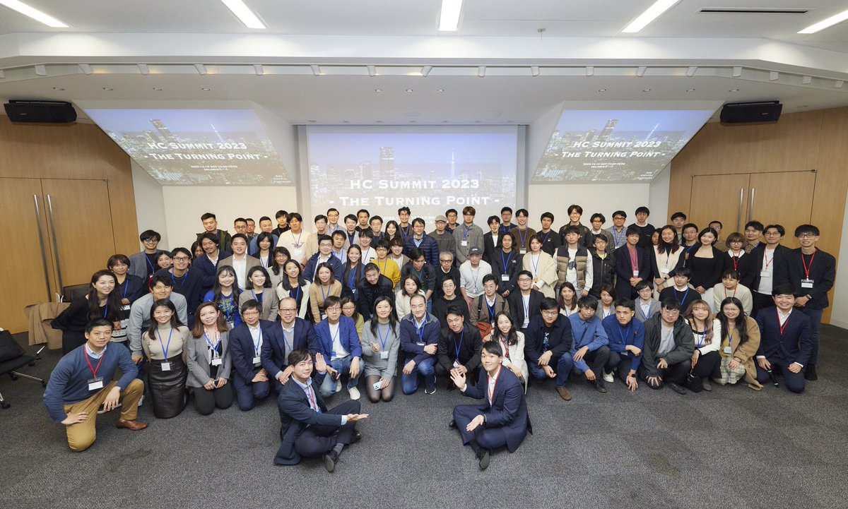 Tsuki_RobotAI's tweet image. #HCsummit 
 たくさんの方々とお会いできて、主催者@HideoNw @lucheng_li の方に感謝しています！