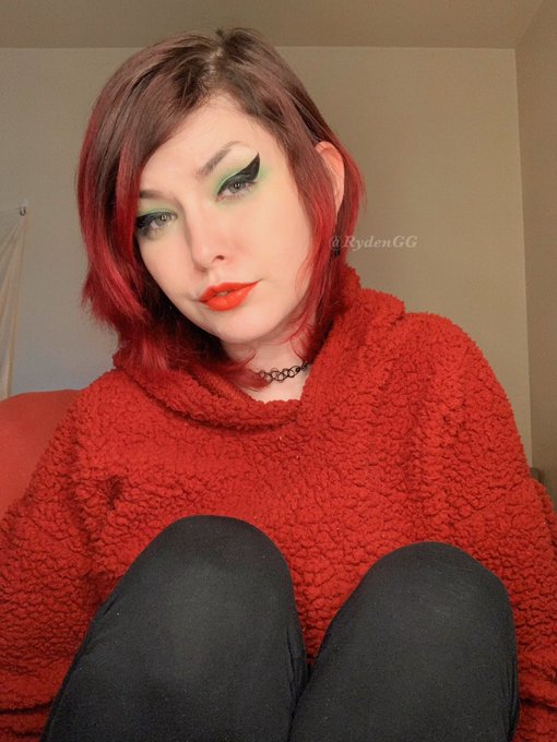 oh i wish that you were here when christmas comes this time each year 🎄❤️✨ https://t.co/7aVTOn9hPn