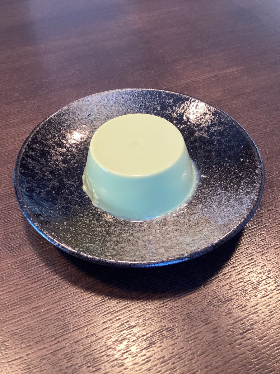 ちょうど栗原はるみ先生監修の抹茶プリンが売ってた🍮
淡い緑色が綺麗だったし、濃厚でめちゃくちゃ美味しかった💚
 #HappyGreenMasaki #相葉くん誕生月