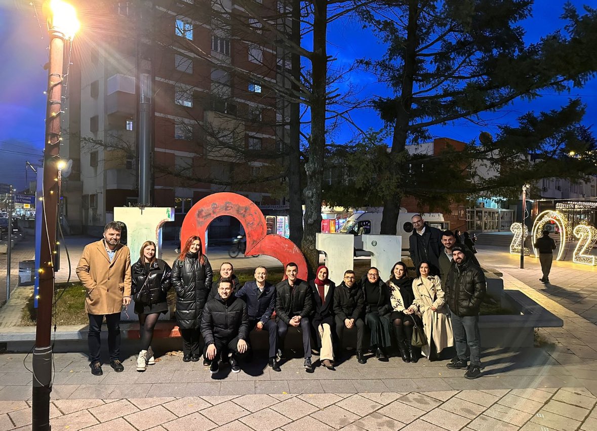 Ardian Hoxha (@ardianhoxha) on Twitter photo Empowering #Presheva Valley with great friends! ❤️🥇
Thank you so much for welcoming us in Presheva Valley yesterday. It was great to see everyone and talk about how we can make things better in your area.
A big shout out to <a href="/Shpend_Lila/">Shpend Lila</a> , @DonjetaSahatciu , <a href="/ersa347/">Ermal Sadiku</a> , Empowering #Presheva Valley with great friends! ❤️🥇
Thank you so much for welcoming us in Presheva Valley yesterday. It was great to see everyone and talk about how we can make things better in your area.
A big shout out to <a href="/Shpend_Lila/">Shpend Lila</a> , @DonjetaSahatciu , <a href="/ersa347/">Ermal Sadiku</a> ,
