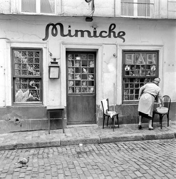 Gunter R. Reitz. Bar Mimiche le matin. Montmartre 1961. Paris