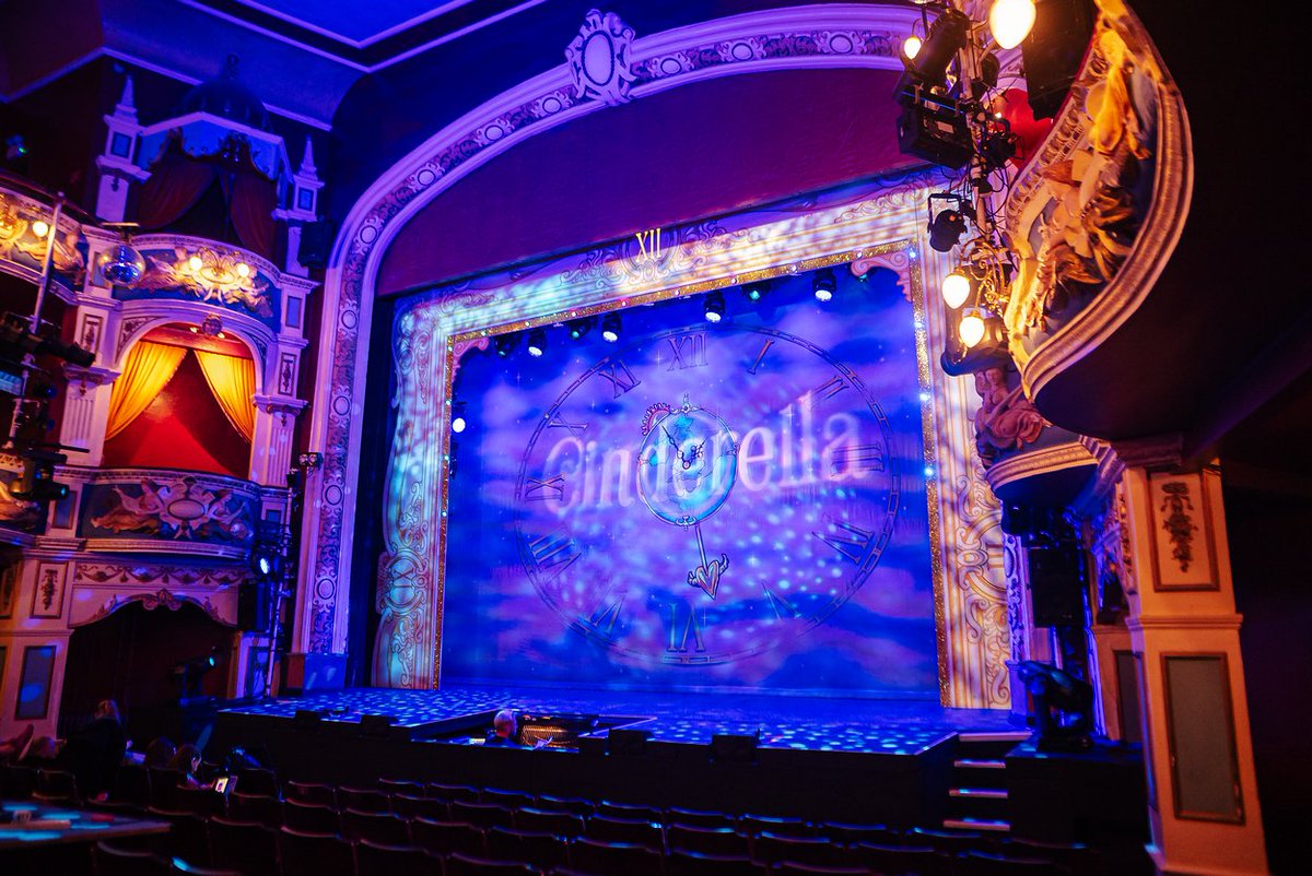 SnapperWes's tweet image. Part 1: Another great panto photographed at @CreweLyceum with @Imagine_Theatre

This year's performance of #Cinderella looks fantastic!

Thanks again for having me 📷📷
#pantophotographer #pantomine #eventphotographer #cheshirephotographer