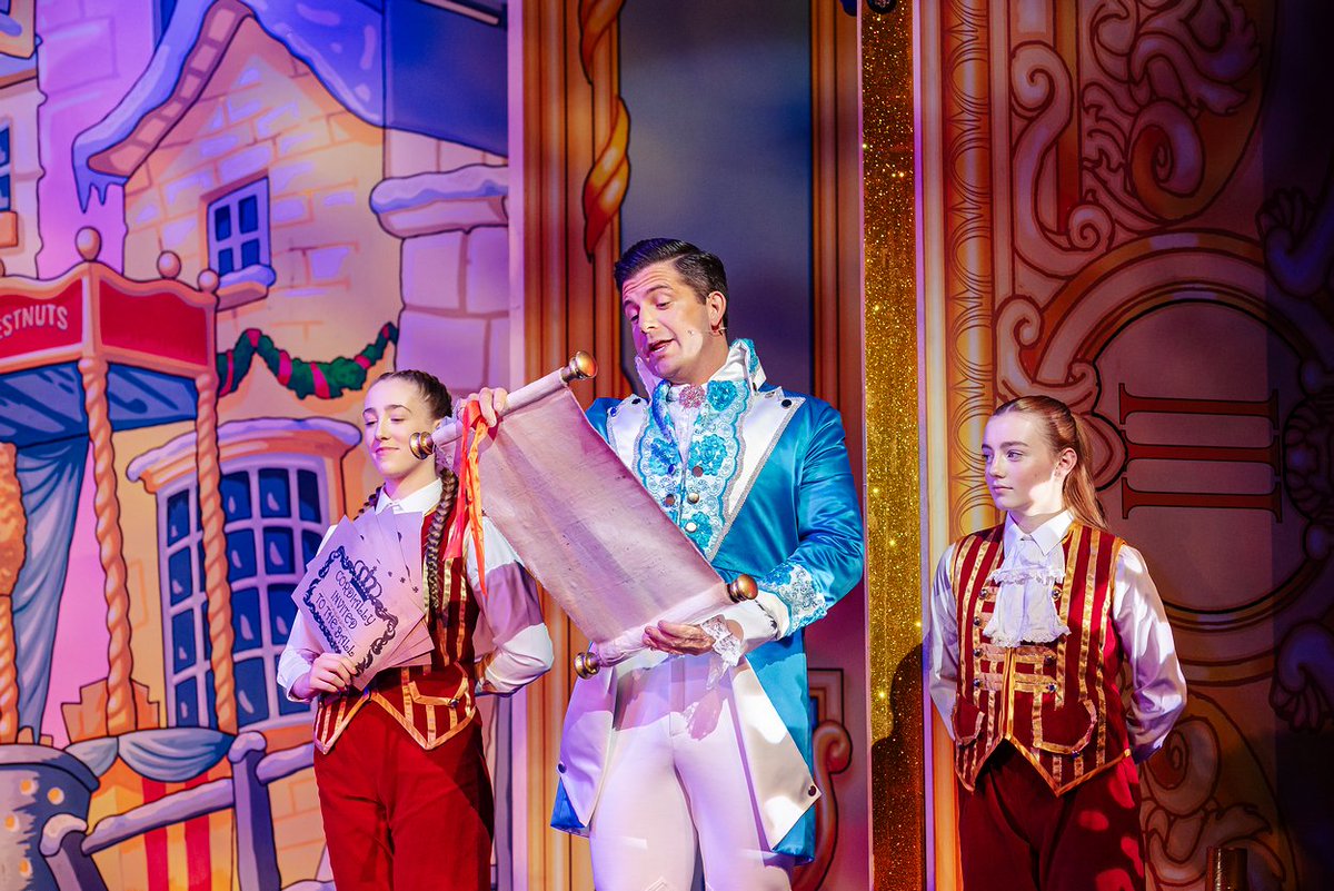 SnapperWes's tweet image. Part 2: Another great panto photographed at @CreweLyceum with @Imagine_Theatre

This year's performance of #Cinderella looks fantastic!

Thanks again for having me 📷📷
#pantophotographer #pantomine #eventphotographer #cheshirephotographer