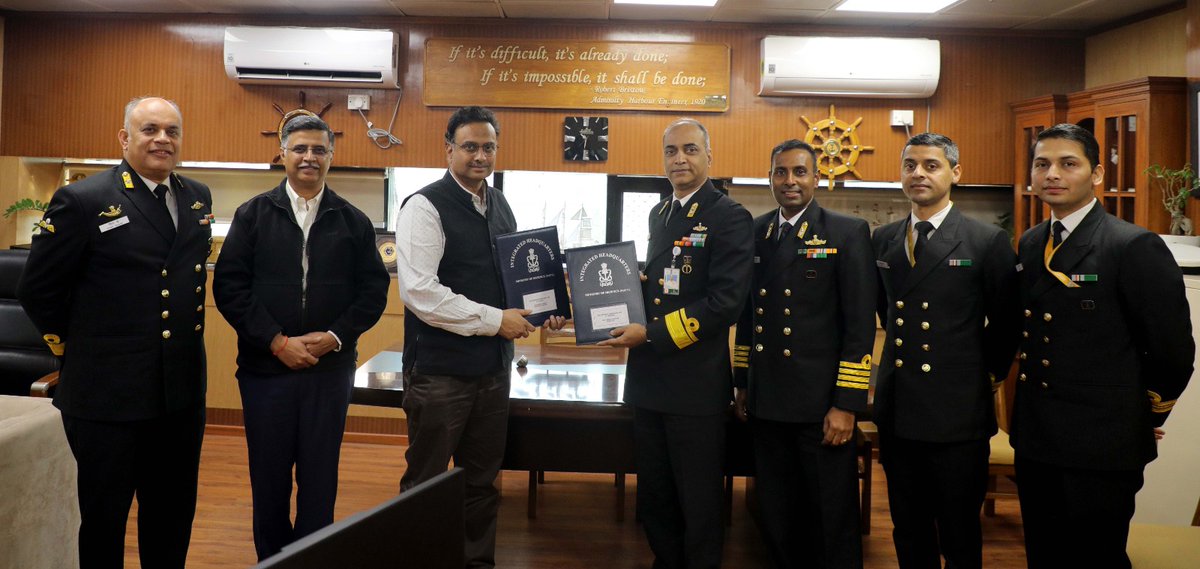 In a significant step forward in strengthening the collaborative relationship between the academia and the armed forces, IIT Kanpur signed a MoU with Indian Navy on 15 Dec held at Naval Headquarters, New Delhi.

#indiannavy #MoU #defence #researchanddevelopment #IITKanpur #iitk