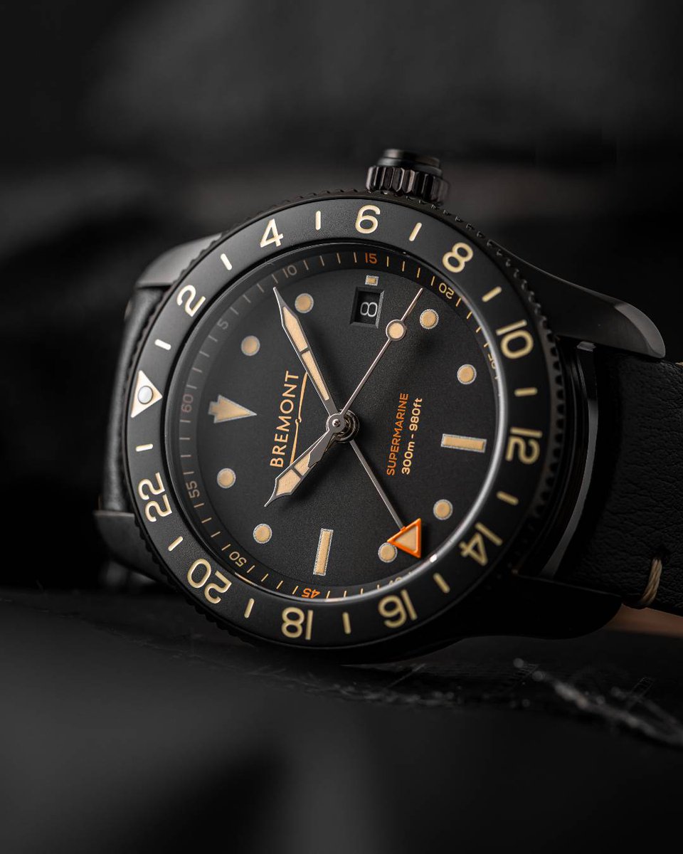 Bremont's tweet image. S302 JET: Dive into the Details 👀 

GMT function, 50-hour power reserve, ceramic 24-hour uni-directional bezel, and 300m water resistance. Featuring a black vintage leather strap with a pin buckle clasp.

Find out more: bremont.com/x/s302-jet-l-s

#Bremont #Watches #toolwatch