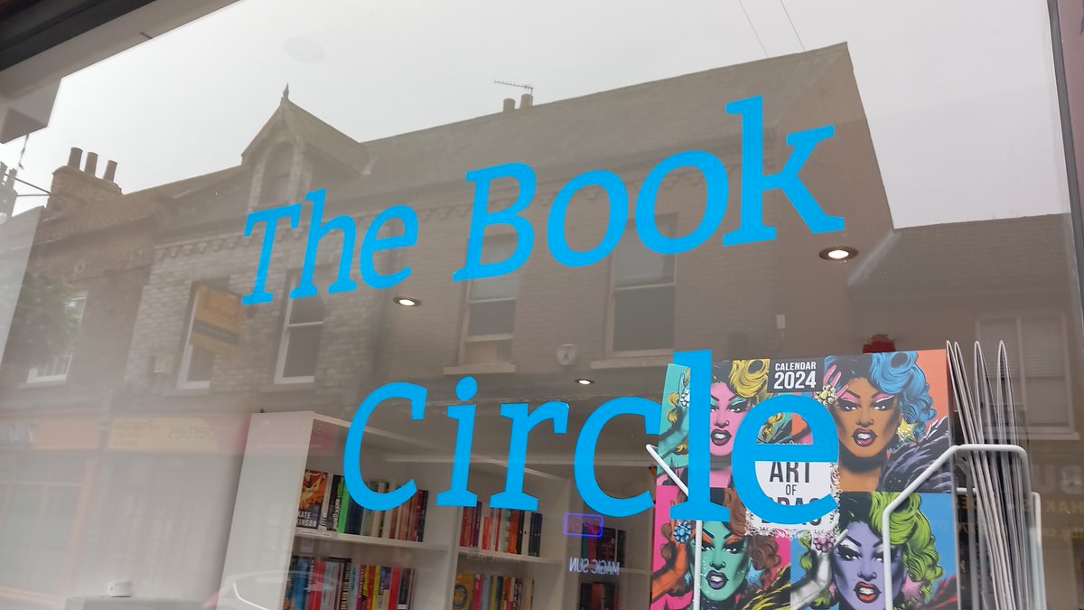 First confirmed book shop sale! Thanks to The Book Circle in Selby. Check them out here: uk.bookshop.org/a/12833/978103…
#bookshops #independentbookshops #childrensbooks #selby #ukbookshop