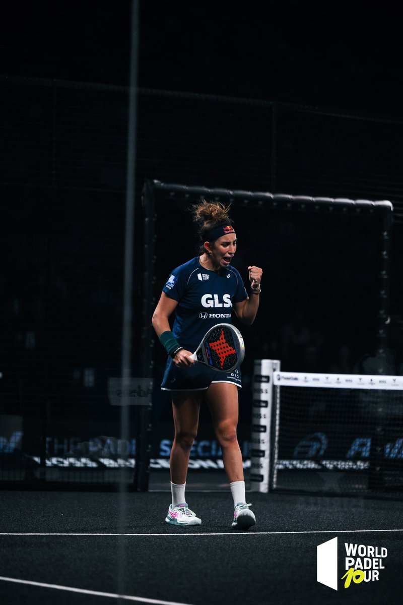 GLS_Spain's tweet image. EL FUTURO YA ESTÁ AQUÍ

Bea, ¡campeona del #WPTMasterFinal! 🏆

Todo el pádel te aplaude, @beaglez_padel.
👏👏👏