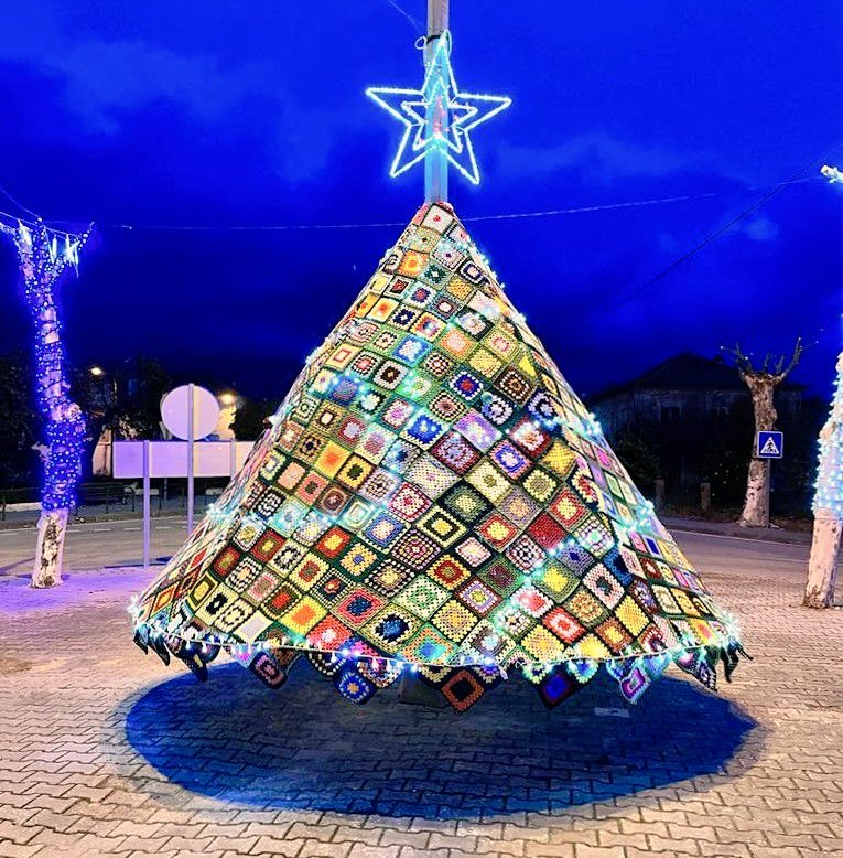 Crocheted Christmas tree, Medelim, Portugal, created by 50 female textile artists who came together from all over the country for the project #WomensArt