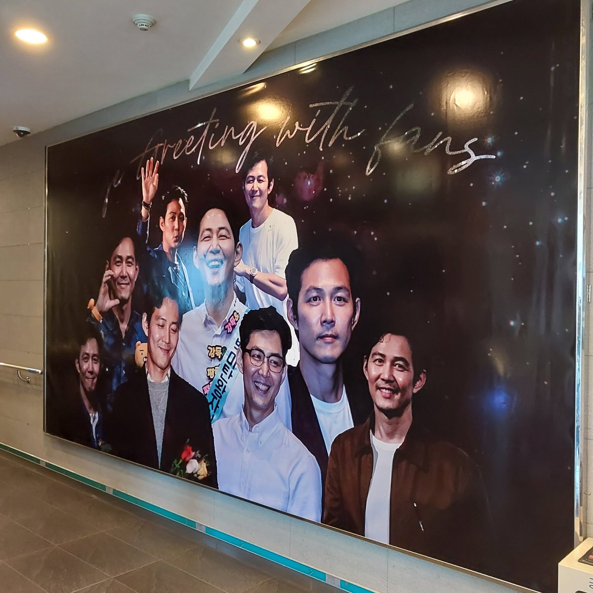 dlrjtdms_shsfl's tweet photo. #Happy_30th_Anniversary
#우리의_가장_빛나는_별에게
항상 sns에서만 보던 행사를 직접 참여 할 수 있어 너무 좋았네요🥹 행사가 존재 할 수있었던 건 주최진분들과 참여해주신 분들 덕분이에요. 정말 감사합니다❣️남은 한해 따뜻하게 보내시길 바랍니다🥰 https://t.co/TxAJJ6GpgR