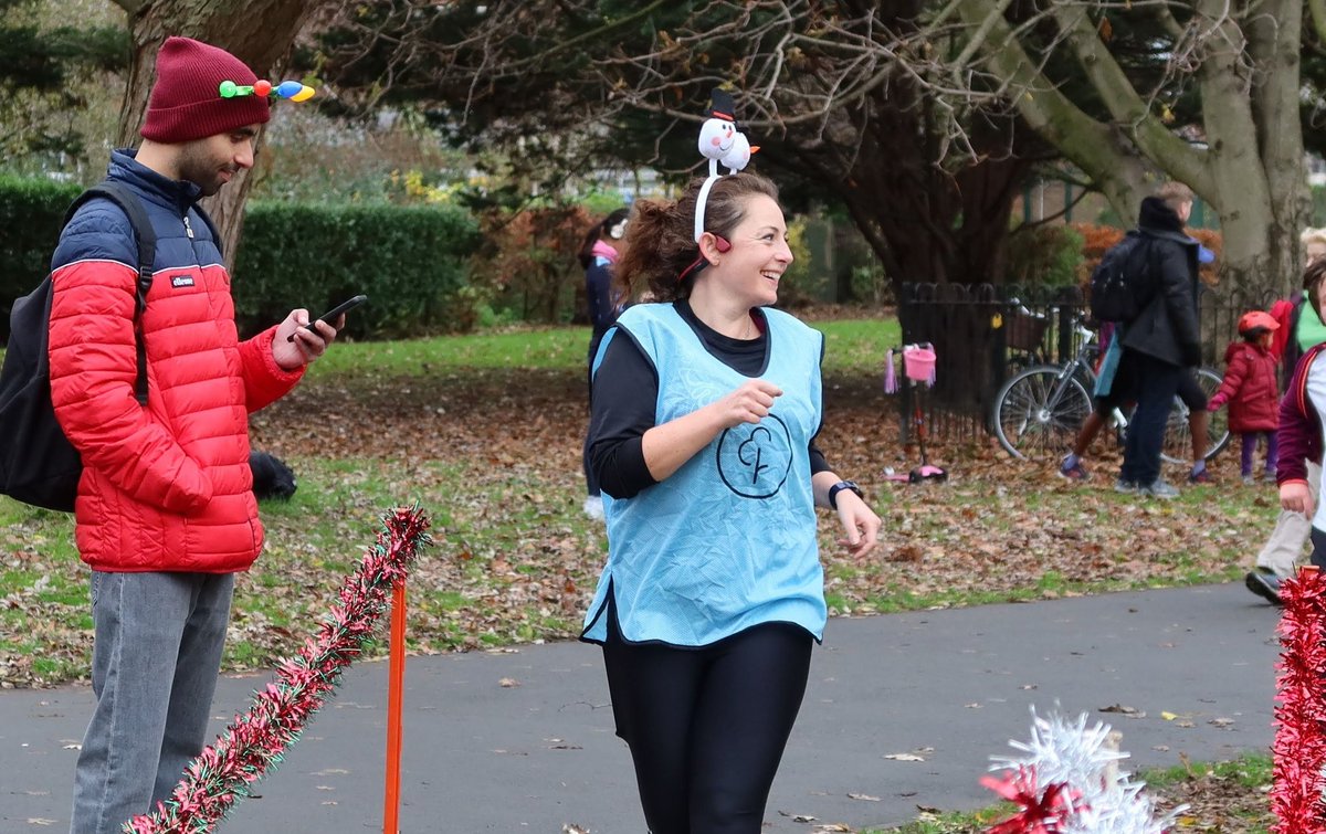 Lovely to see so many for our Tinsel Run yesterday, including our crack team of pacers - congratulations Chris for being crowned this month's pacing genius for pacing 20 minutes at 20:00 exactly! The full set of photos can be seen here: photos.app.goo.gl/xz6Nbpwd4WYiKo…