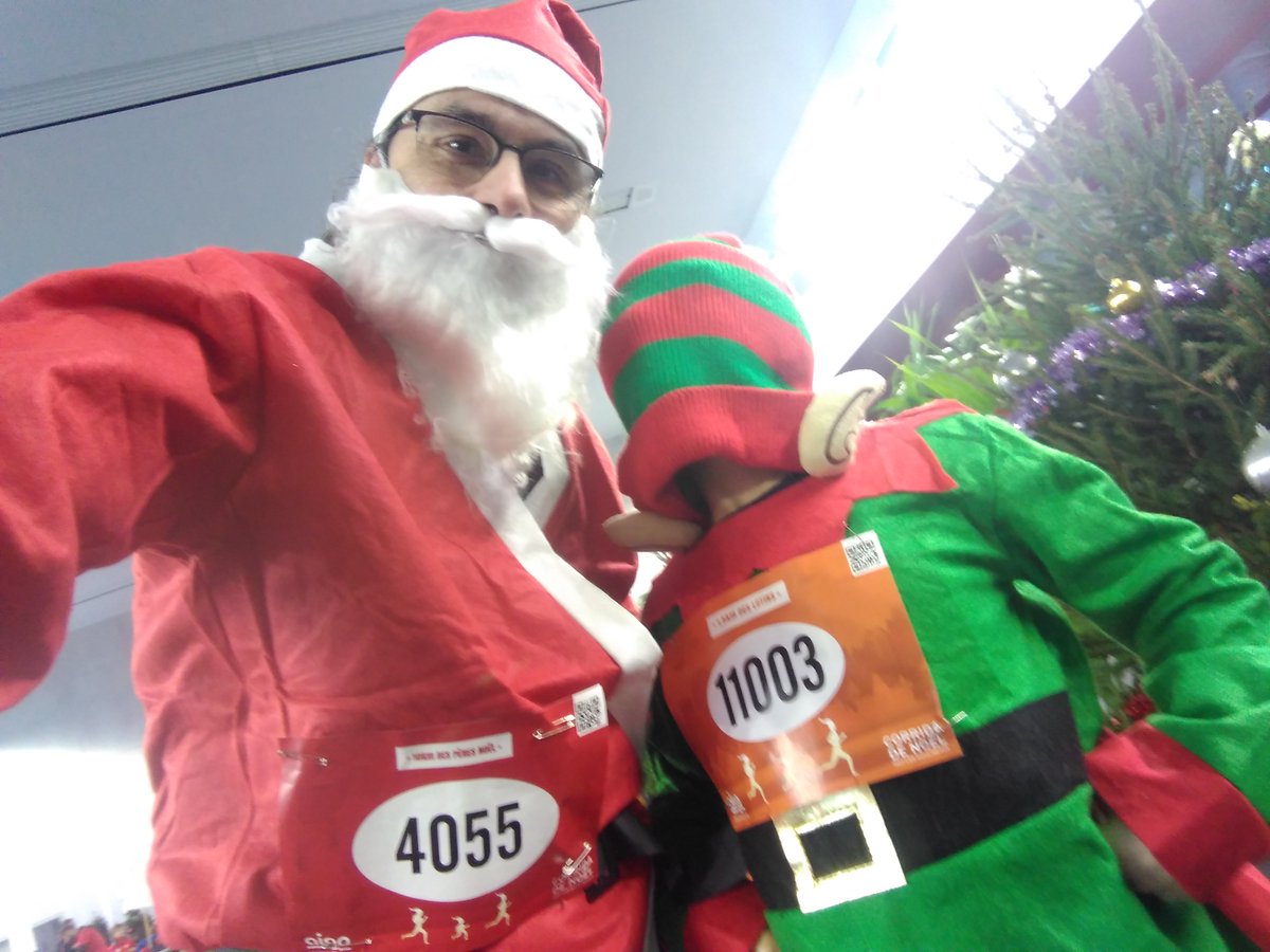 Frédéric Couchet (@fcouchet) on Twitter photo Corrida de Noël à Issy-les-Moulineaux, départ pour la course des lutins et lutines à 10h30, puis 11h30 pour les Pères et Mères Noël.
Ça fait un peu le gang des postiches :-)
<a href="/Corrida_Noel/">Corrida de Noël d'Issy-les-Moulineaux</a> Corrida de Noël à Issy-les-Moulineaux, départ pour la course des lutins et lutines à 10h30, puis 11h30 pour les Pères et Mères Noël.
Ça fait un peu le gang des postiches :-)
<a href="/Corrida_Noel/">Corrida de Noël d'Issy-les-Moulineaux</a>