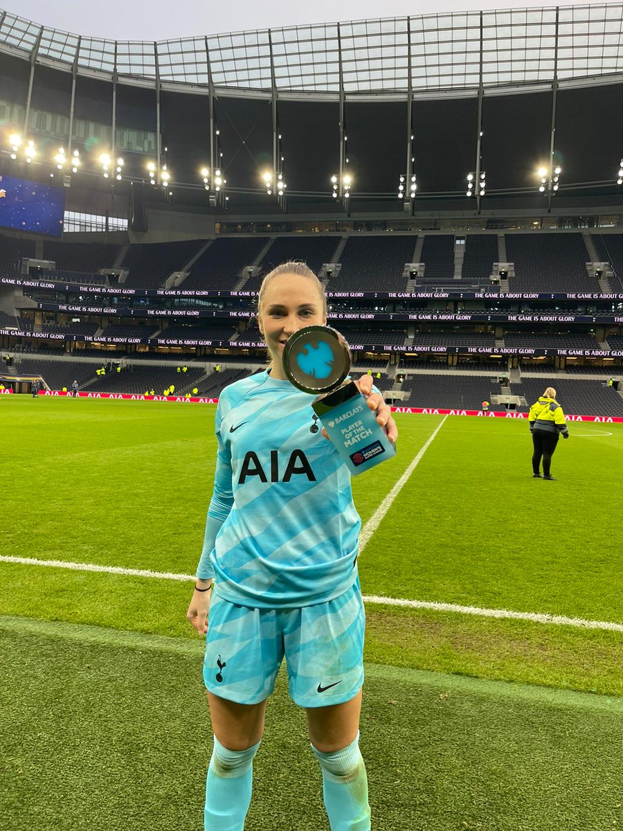 #BarclaysWSL Debut ✅
1 North London Derby Win ✅
1st Clean Sheet ✅
Player of the Match ✅

Barbora Votíková checked every box yesterday. 😍🔥🎉

Describe her performance with one word. 

📸: @SpursWomen
#WhereGreatnessLives