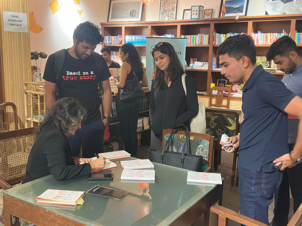 YSingla2407's tweet photo. Thank You @nand_bo for making it memorable🌸@AttaGalatta ‘s book reading event that was so color coordinated and why not when you sit with like minded men and women all interested in being the tribe that takes the message forward-let’s all raise feminist families🥂
@AlephBookCo https://t.co/oMul5LjMNQ