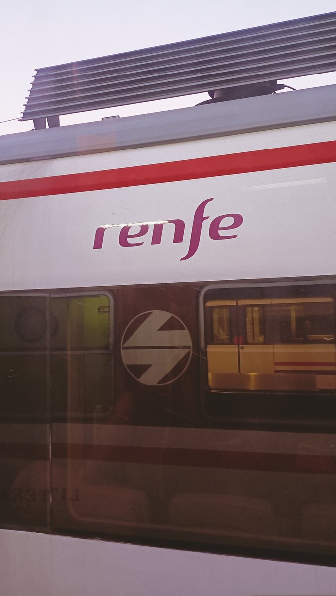 Mezclando el Tren de los Ochenta de la <a href="/AAFMadrid/">A. A. F. de Madrid</a> con los Civia.