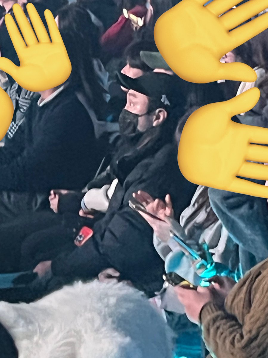 실시간 트레저 콘서트에 은지원 떴다 . . 。