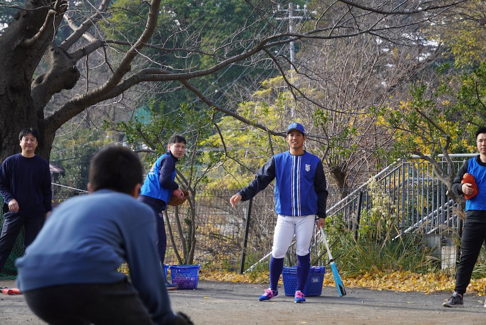 ydb_yokohama's tweet photo. 昨日 #桑原将志 選手が児童養護施設「聖母愛児園」を訪問⚾️

参加した子どもたちとバッティングやノックなどの野球を通じて、元気を届けました！💪✨

桑原選手：
「上手い子が多くてびっくりしました。みんなの笑顔で僕自身も元気をもらったので、僕がもっと子どもたちに勇気を与えれるように野球を頑張ります！」

#baystars