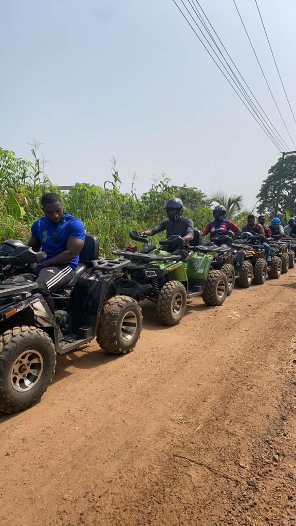 Need for Speed Aburi
QuadBike edition

If I get my pictures I go turn the TL into Instagram 😂💔

#ridewithhazard