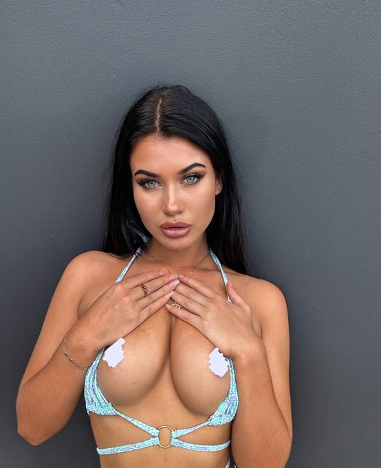 Cum play with me😈   https://t.co/JRdRIGTb3X https://t.co/QnxwkoP5FS