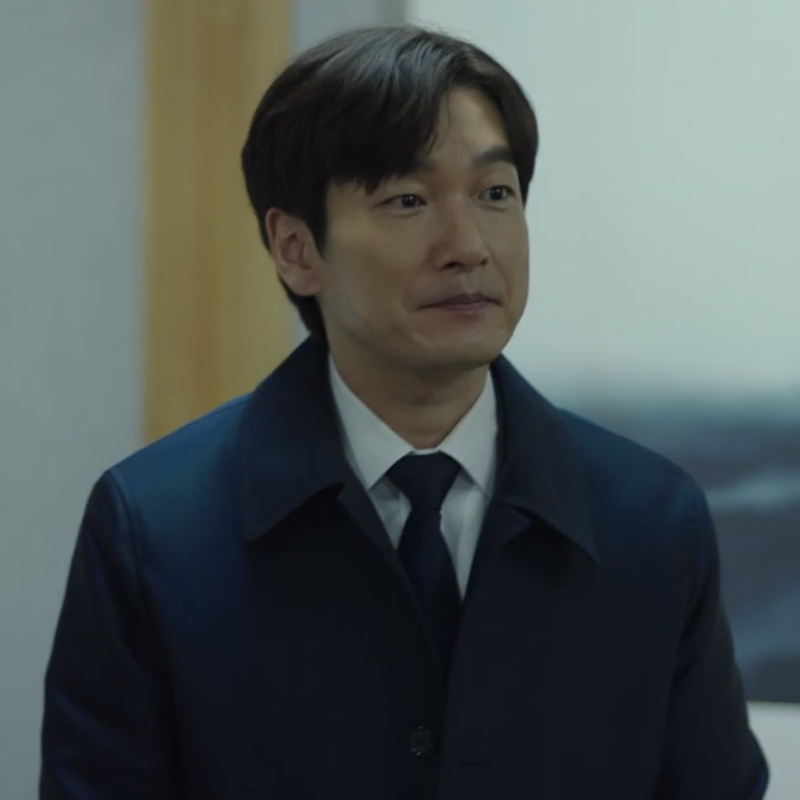 서동재 10년이라 논문을 쓰게 된 황시먹.. 남편 화나게 만든 주원인이 본인인 걸 알면 거울보고 애교표정 장착하고 서 검사님.. 여보.. 할듯.