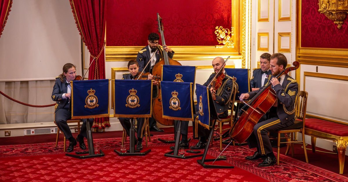 The #RoyalAirForce #SalonOrchestra recently supported #TheDukeofEdinburghsAward Reception at St James's Palace. 
His Royal Highness Prince Edward was in attendance, along with patrons, donors and supporters of the fantastic programme: dofe.org/about/ 

#RAFMusic 🎺✈️🥁