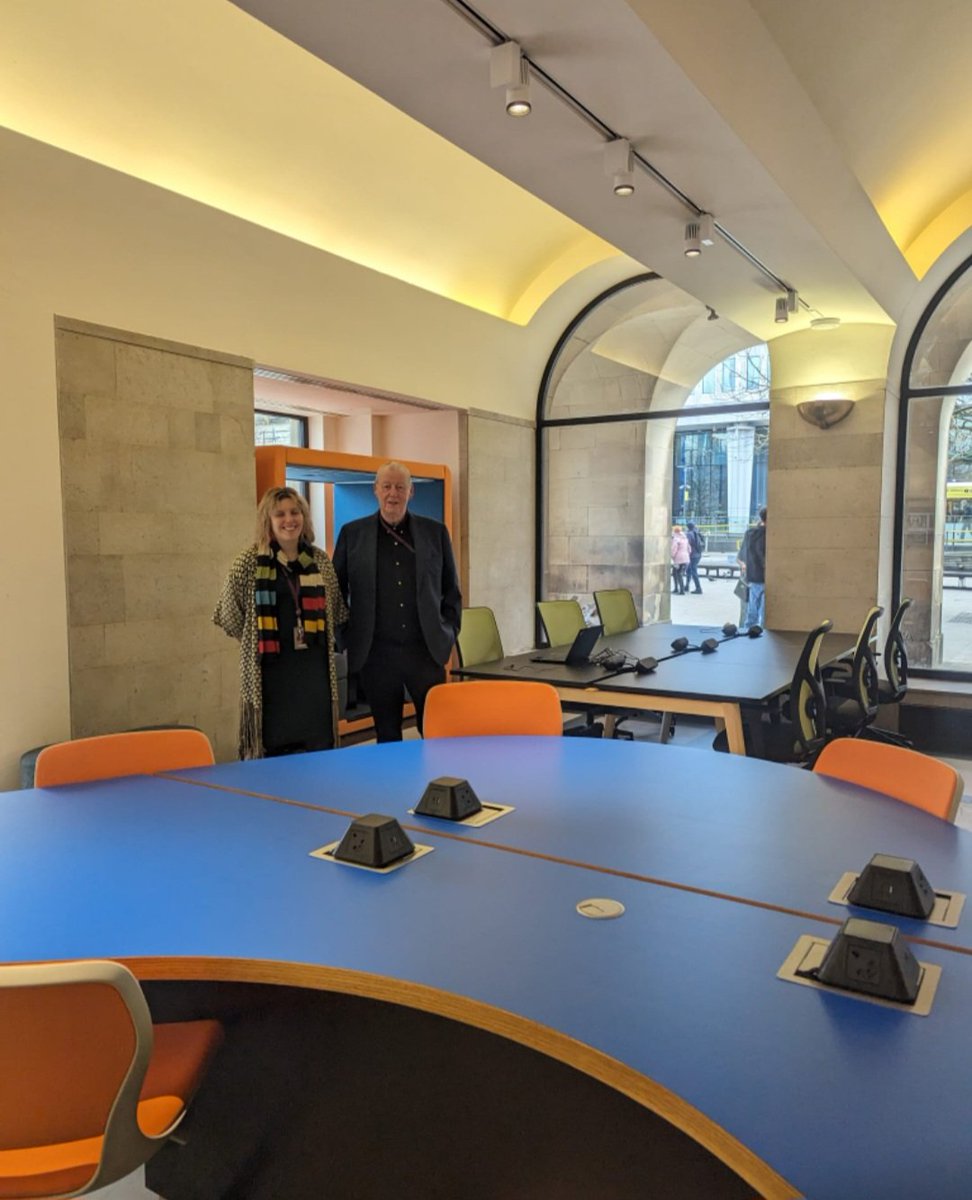 Earlier in the week, myself and @AdeleNDouglas visited the new Generator small business centre at the former Media Centre at Manchester Town Hall ,part of @BIPCGM @MancLibraries ahead of the official opening early in the New Year.