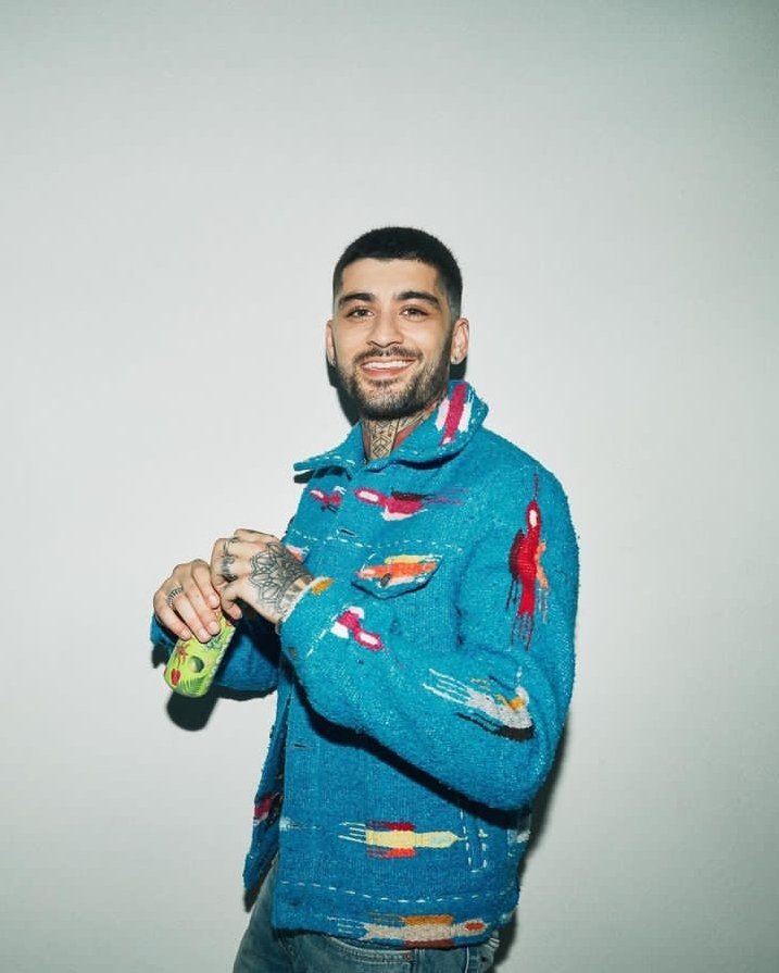 ZaynMPR's tweet photo. 📲 Zayn vía @mixoloshe ig. https://t.co/MBRtY8aHpG