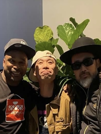 shuyakyotojazz's tweet photo. @djspinna さんとは #southportweekender ぶり。
#djkocoakashimokita 君とは #weouthere ぶり。
三人で会うのも、日本で、しかも京都で会うのは超レア。
Technics Cafe Kyoto店にて。 https://t.co/Dywg72eKLR