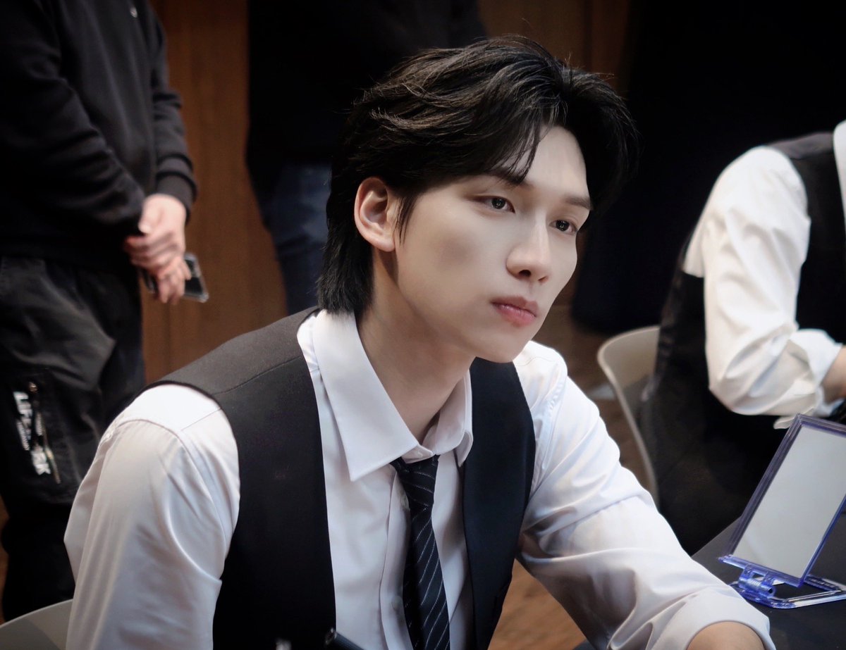 RealVIXX's tweet image. #혁 팀장 요원(?) 사진은 보너스다🫶🏻
별빛 굿밤🌟

#빅스 #VIXX
#CONTINUUM
#Amnesia