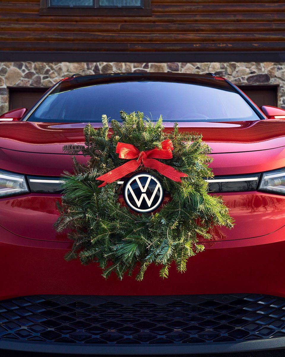 CioccaVWsc's tweet photo. Season’s EV-ings.

https://t.co/r7MWbLDyzm

#cioccaonsocial #volkswagen #statecollege #ev #holidays https://t.co/lNQokw0WJf