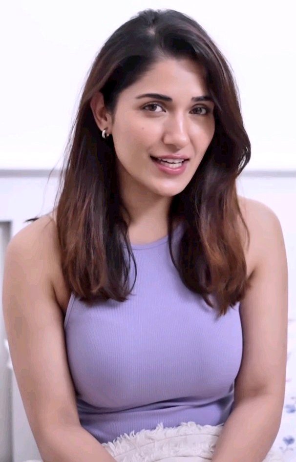 GBjCUjMawAAb4IS?format=jpg&name=medium