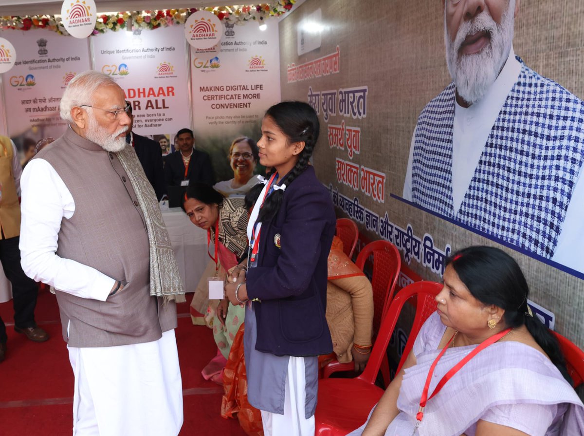 Honourable Prime Minister, Shri Narendra Modi Ji today visited UIDAI stall in Varanasi during #ViksitBharatSankalpYatra and interacted with beneficiaries.