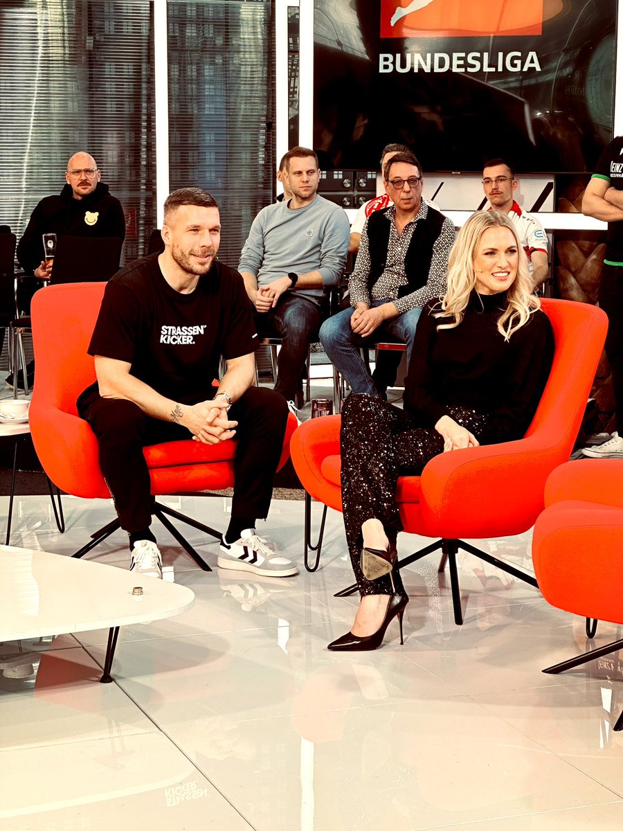 👀 #DOPA <a href="/Ruth_Hofmann/">Ruth Hofmann</a> <a href="/Podolski10/">Lukas-Podolski.com</a>