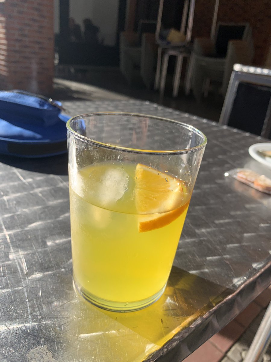 martximiraz's tweet photo. Al sol y con sabor naranja https://t.co/bwzaCgoQHr