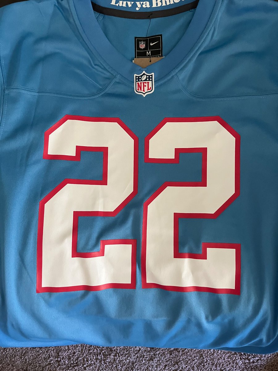 It’s a special game day, THROWBACKS! #LuvYaBlue #TitanUp #Titans