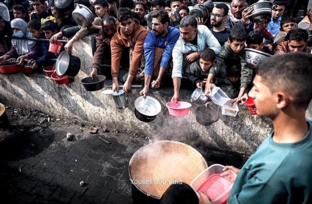 İlâhî..
Eğer bizleri affetmezsen, Senden başka kim yardım edebilir?!

"Kenân ilinde bir kurt kapsa kuzuyu, ilâhî adalet sorar Ömer'den onu!" diyen Hz. Ömerlere muhtâcız!...

Elimiz kolumuz bağlı, affet ya Rabbî!...
Ehl-i İslâma şanlı bir uyanış ve birlik bahşet!

#Gaza
#Gazze